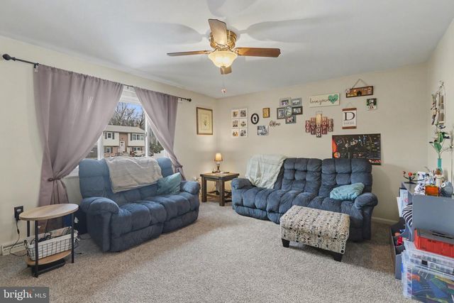 6 AUTUMN DR, Dillsburg, PA 17019