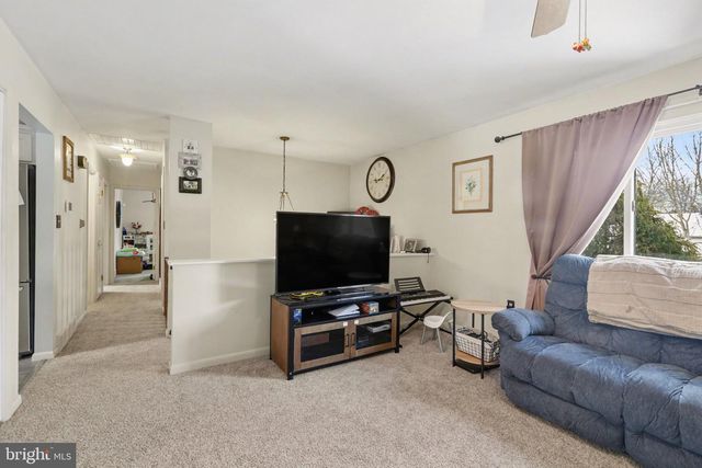 6 AUTUMN DR, Dillsburg, PA 17019