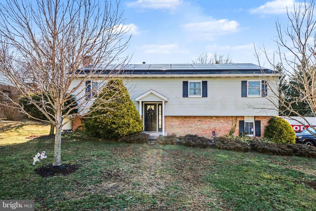 6 AUTUMN DR, Dillsburg, PA 17019