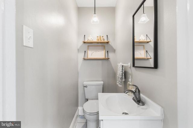 16 RADCLIFF RD, Bala Cynwyd, PA 19004