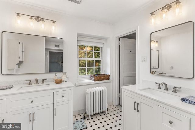 16 RADCLIFF RD, Bala Cynwyd, PA 19004
