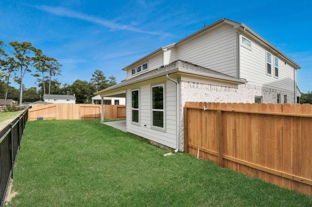 12047 Maple Oak Drive, Houston, TX 77066