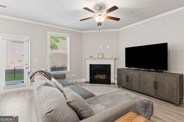 205 Yellowwood Way, Woodstock, GA 30188