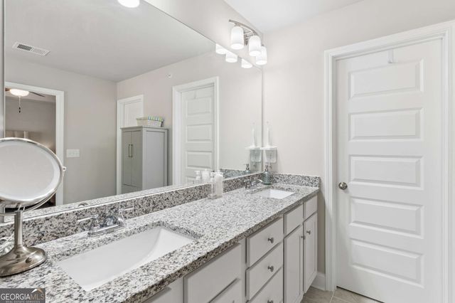 205 Yellowwood Way, Woodstock, GA 30188