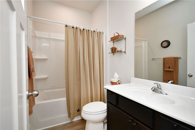 105 Foxbank Circle, Greer, SC 29651