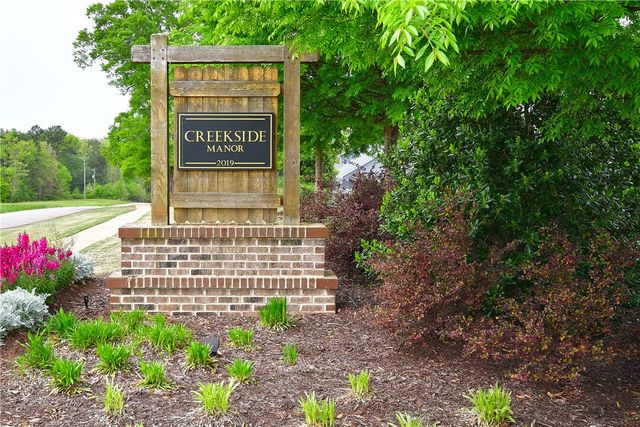 105 Foxbank Circle, Greer, SC 29651