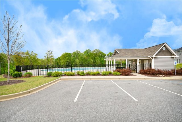 105 Foxbank Circle, Greer, SC 29651