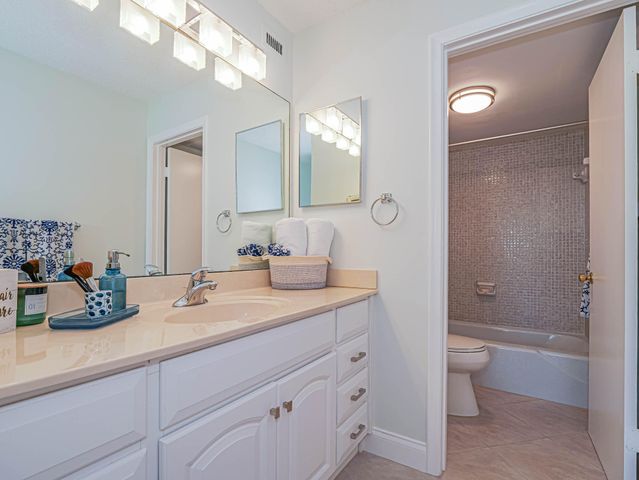 3200 N Highway A1a 104, Hutchinson Island, FL 34949