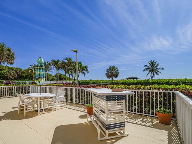 3200 N Highway A1a 104, Hutchinson Island, FL 34949