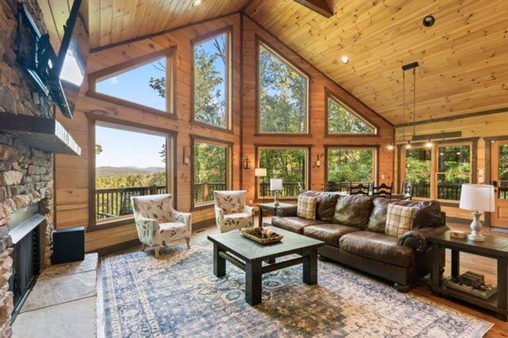 34 Highland Forest Trail, Morganton, GA 30560