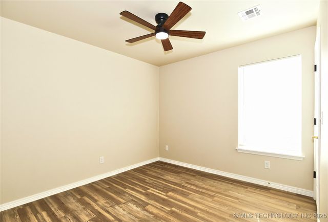 4844 S 34th Avenue W, Tulsa, OK 74107