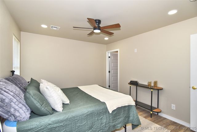 4844 S 34th Avenue W, Tulsa, OK 74107