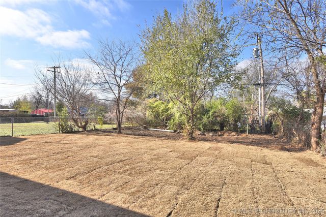 4844 S 34th Avenue W, Tulsa, OK 74107