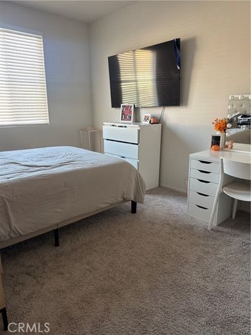 19553 Hanging Rock Road, Lake Elsinore, CA 92532