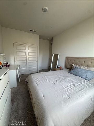 19553 Hanging Rock Road, Lake Elsinore, CA 92532