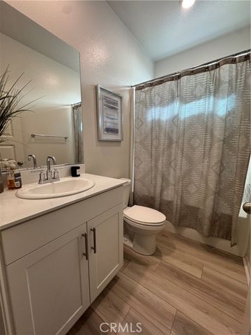 19553 Hanging Rock Road, Lake Elsinore, CA 92532