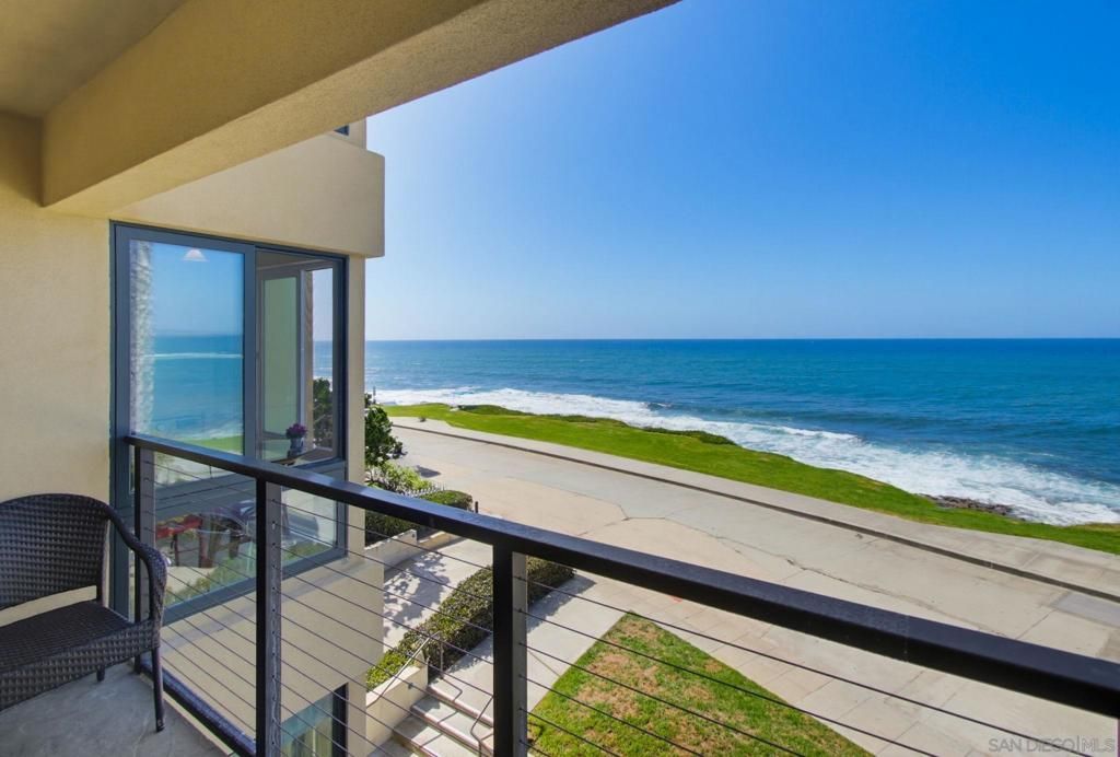 457 Coast 302, La Jolla, CA 92037 — photo 5