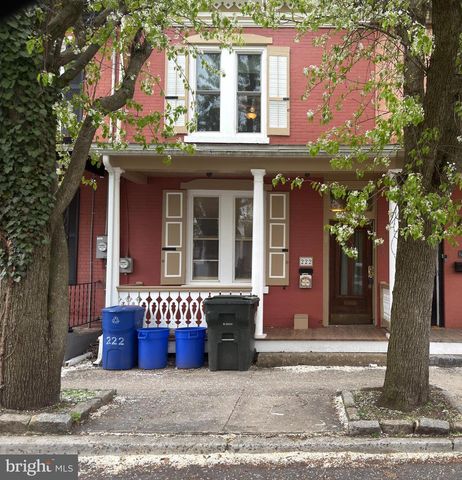 222 W UNION ST, Burlington, NJ 08016