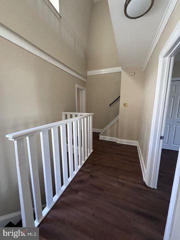222 W UNION ST, Burlington, NJ 08016