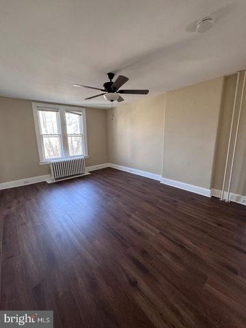 222 W UNION ST, Burlington, NJ 08016
