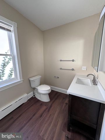 222 W UNION ST, Burlington, NJ 08016