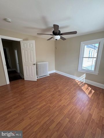 222 W UNION ST, Burlington, NJ 08016