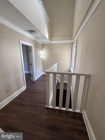 222 W UNION ST, Burlington, NJ 08016