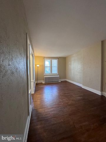222 W UNION ST, Burlington, NJ 08016