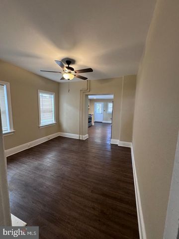 222 W UNION ST, Burlington, NJ 08016