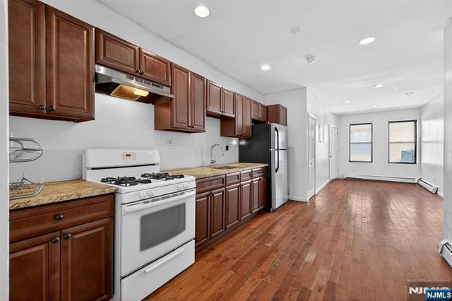 294-300 Governor Street, Paterson, NJ 07501