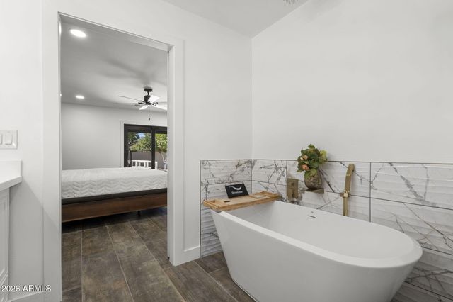 8437 E VIA DE ENCANTO --, Scottsdale, AZ 85258