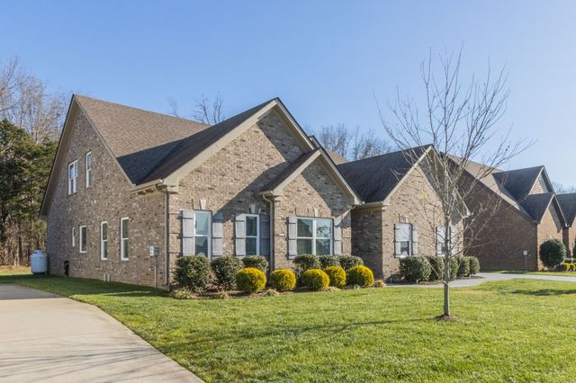 305 McClaran Pl, Murfreesboro, TN 37129