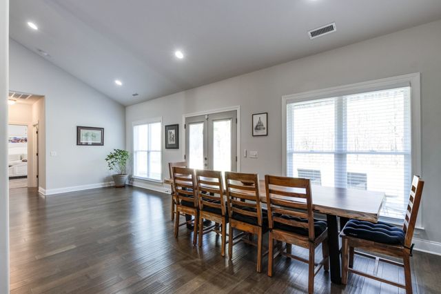 305 McClaran Pl, Murfreesboro, TN 37129