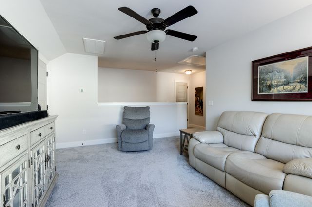 305 McClaran Pl, Murfreesboro, TN 37129