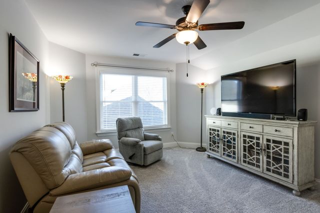 305 McClaran Pl, Murfreesboro, TN 37129