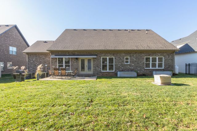 305 McClaran Pl, Murfreesboro, TN 37129