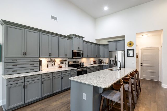 305 McClaran Pl, Murfreesboro, TN 37129