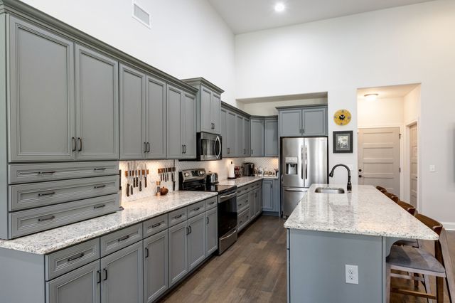 305 McClaran Pl, Murfreesboro, TN 37129