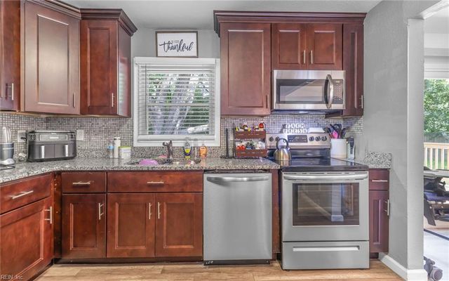 8020 Meadow Creek RD, Norfolk, VA 23518