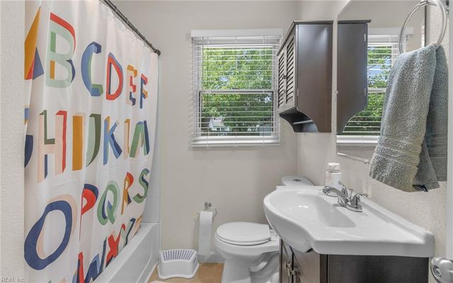 8020 Meadow Creek RD, Norfolk, VA 23518
