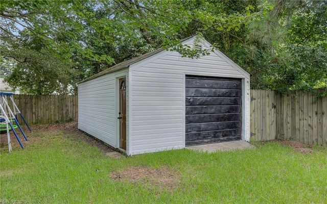 8020 Meadow Creek RD, Norfolk, VA 23518