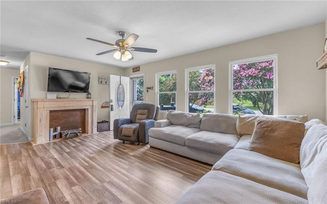 8020 Meadow Creek RD, Norfolk, VA 23518