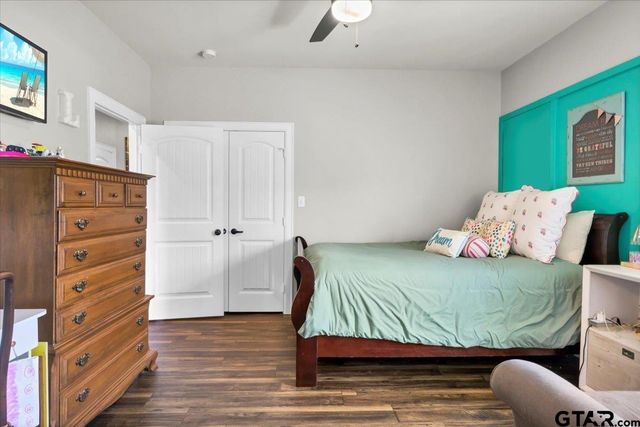 18329 Timber Oaks Dr, Lindale, TX 75771