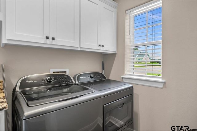 18329 Timber Oaks Dr, Lindale, TX 75771