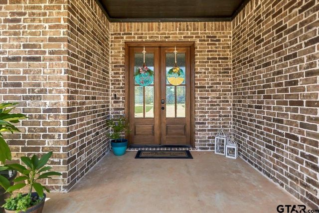 18329 Timber Oaks Dr, Lindale, TX 75771