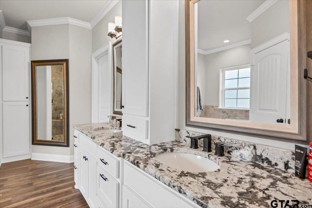 18329 Timber Oaks Dr, Lindale, TX 75771