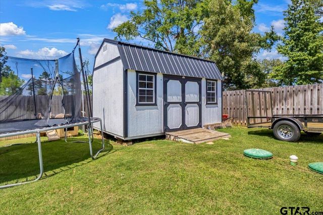 18329 Timber Oaks Dr, Lindale, TX 75771