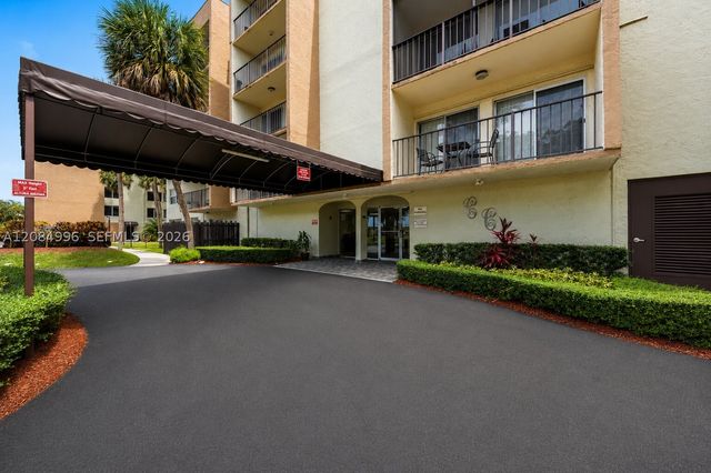 14250 SW 62nd St 521, Miami, FL 33183