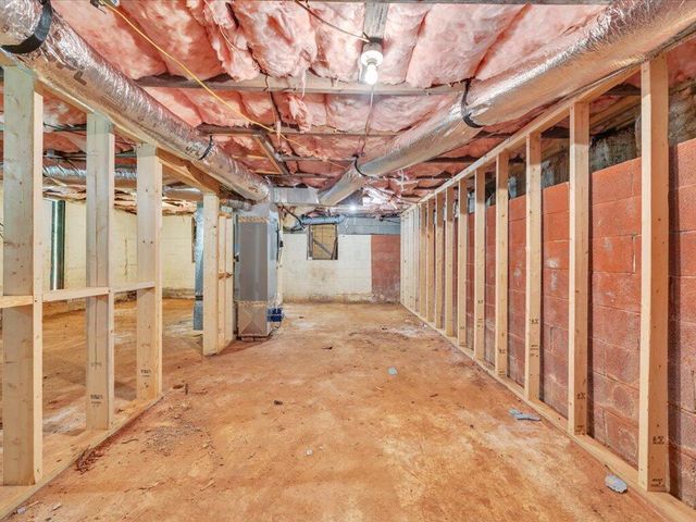 1119 Drewry RD, Martinsville, VA 24112