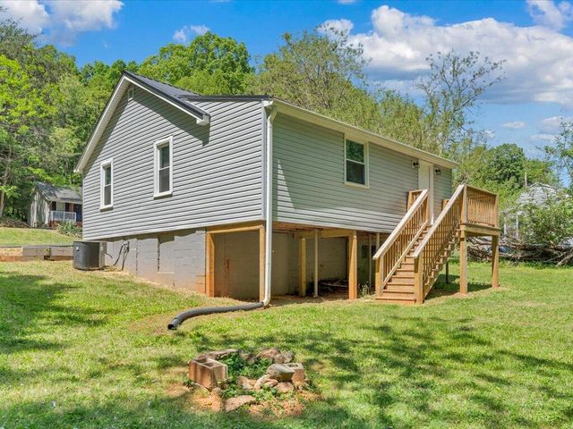 1119 Drewry RD, Martinsville, VA 24112